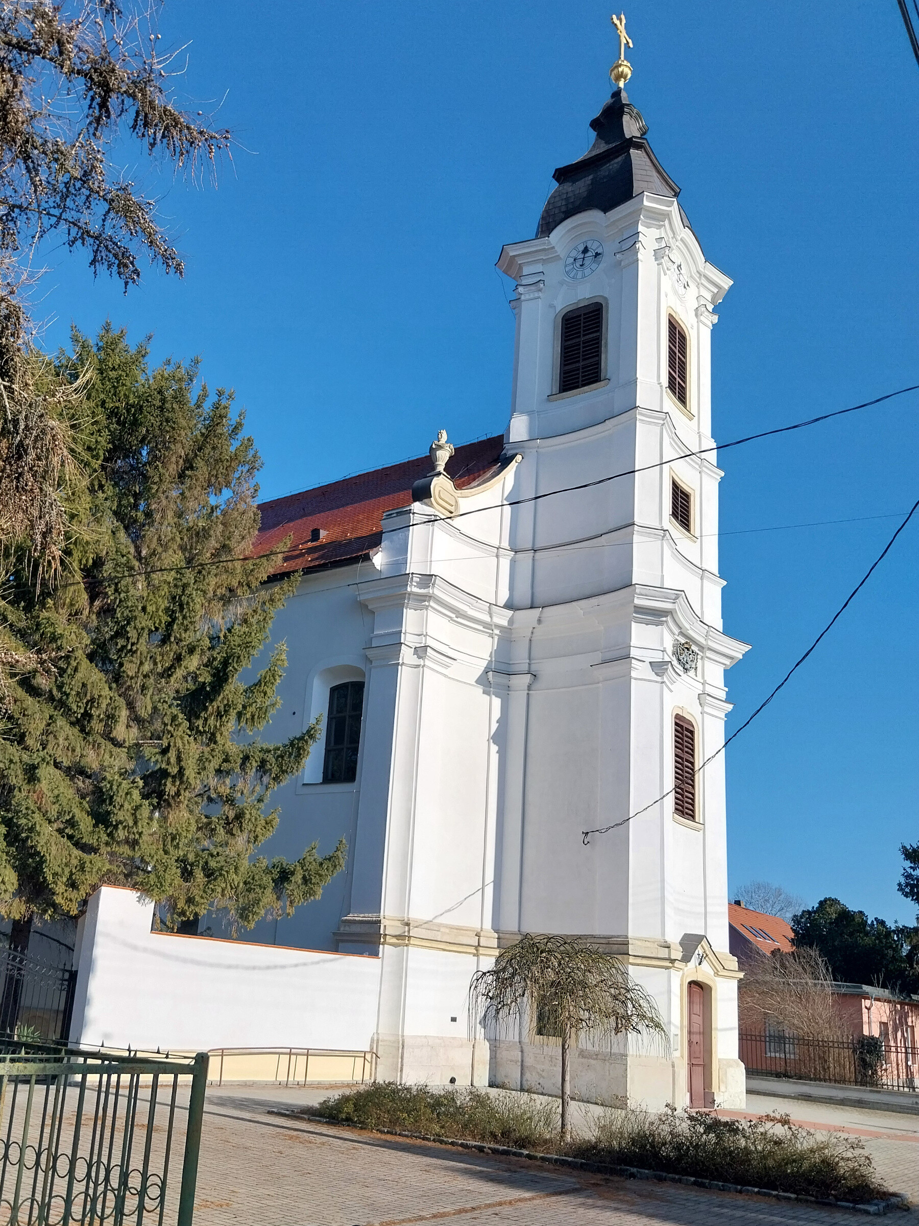 A szőnyi Nagyboldogasszony-templom